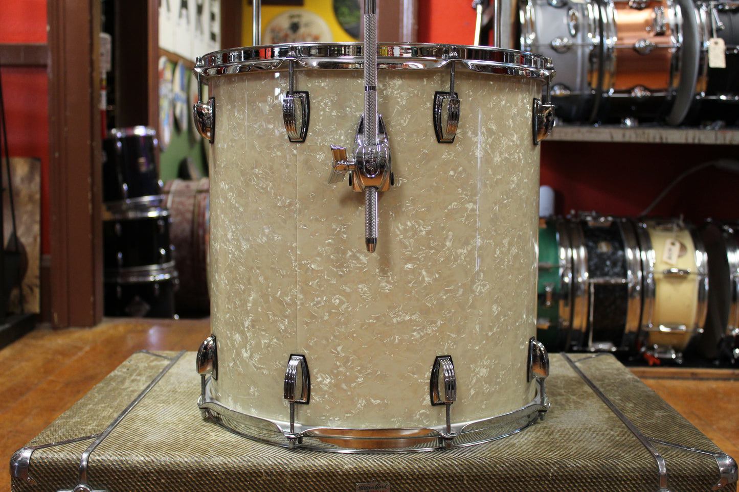 Ludwig Classic Maple Outfit in White Marine Pearl 18x22 8x10 9x12 16x16