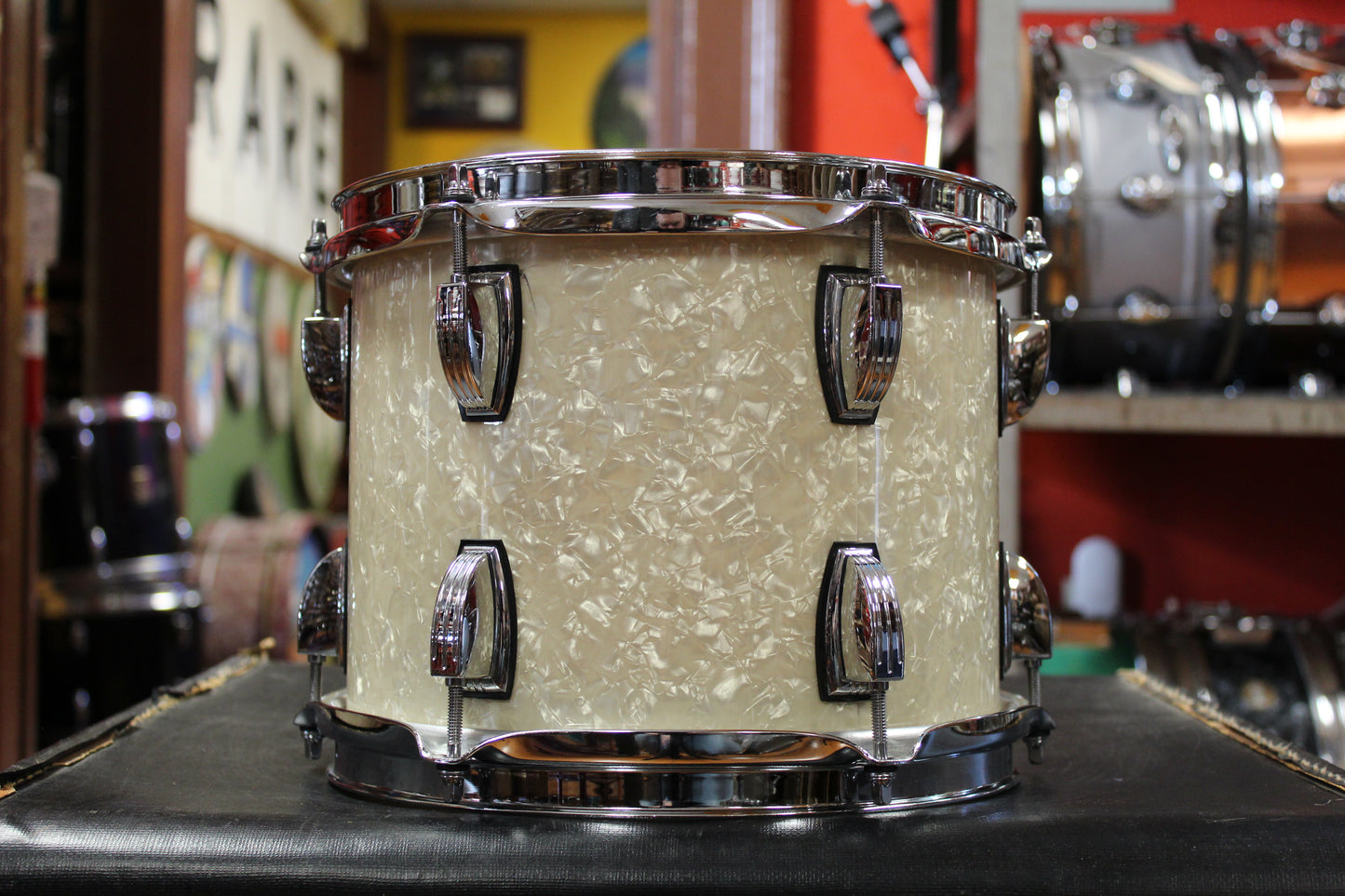 Ludwig Classic Maple Outfit in White Marine Pearl 18x22 8x10 9x12 16x16