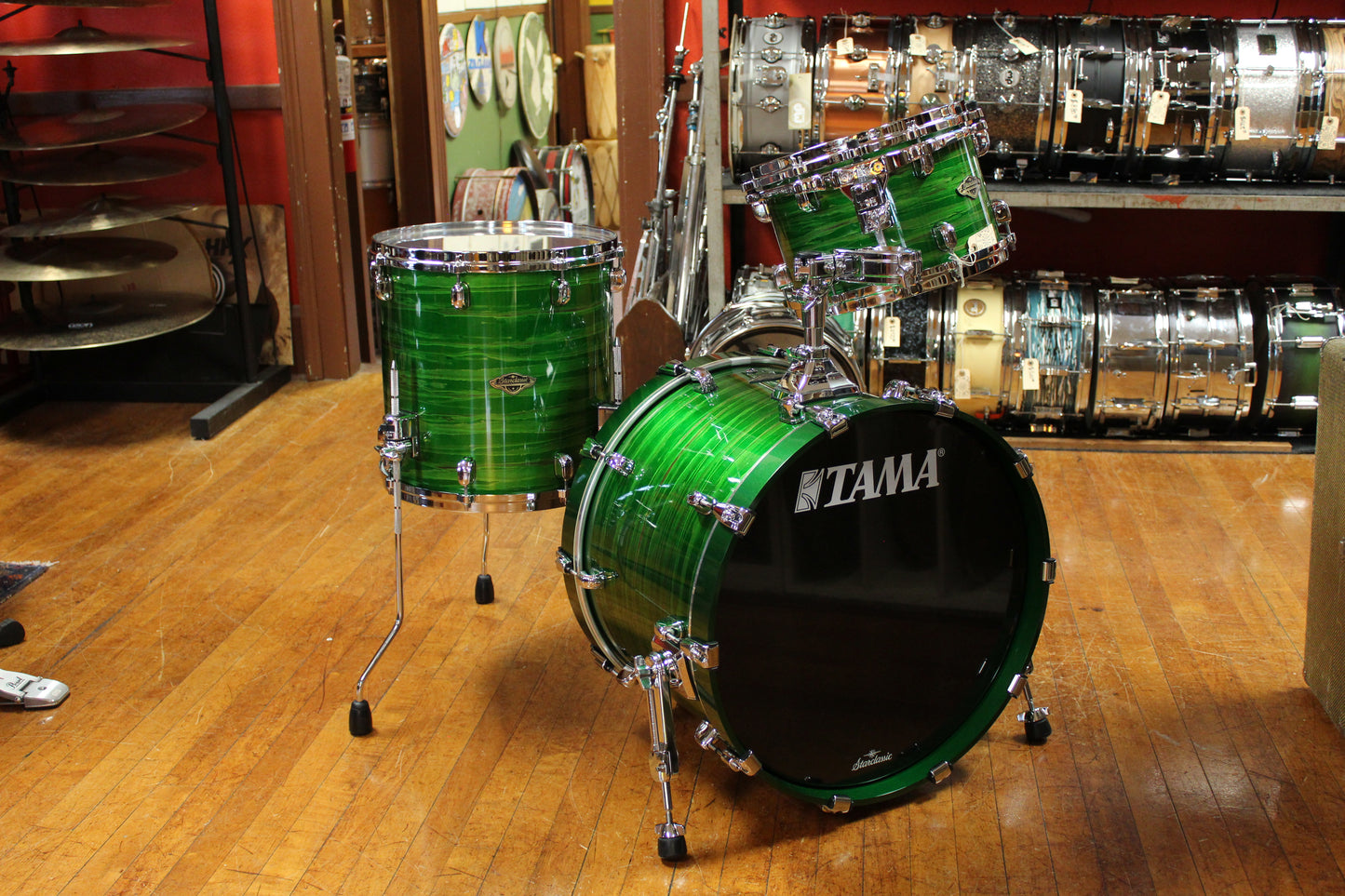 Tama Starclassic Walnut Birch Outfit in Shamrock Oyster Lacquer 14x20 8x12 14x14