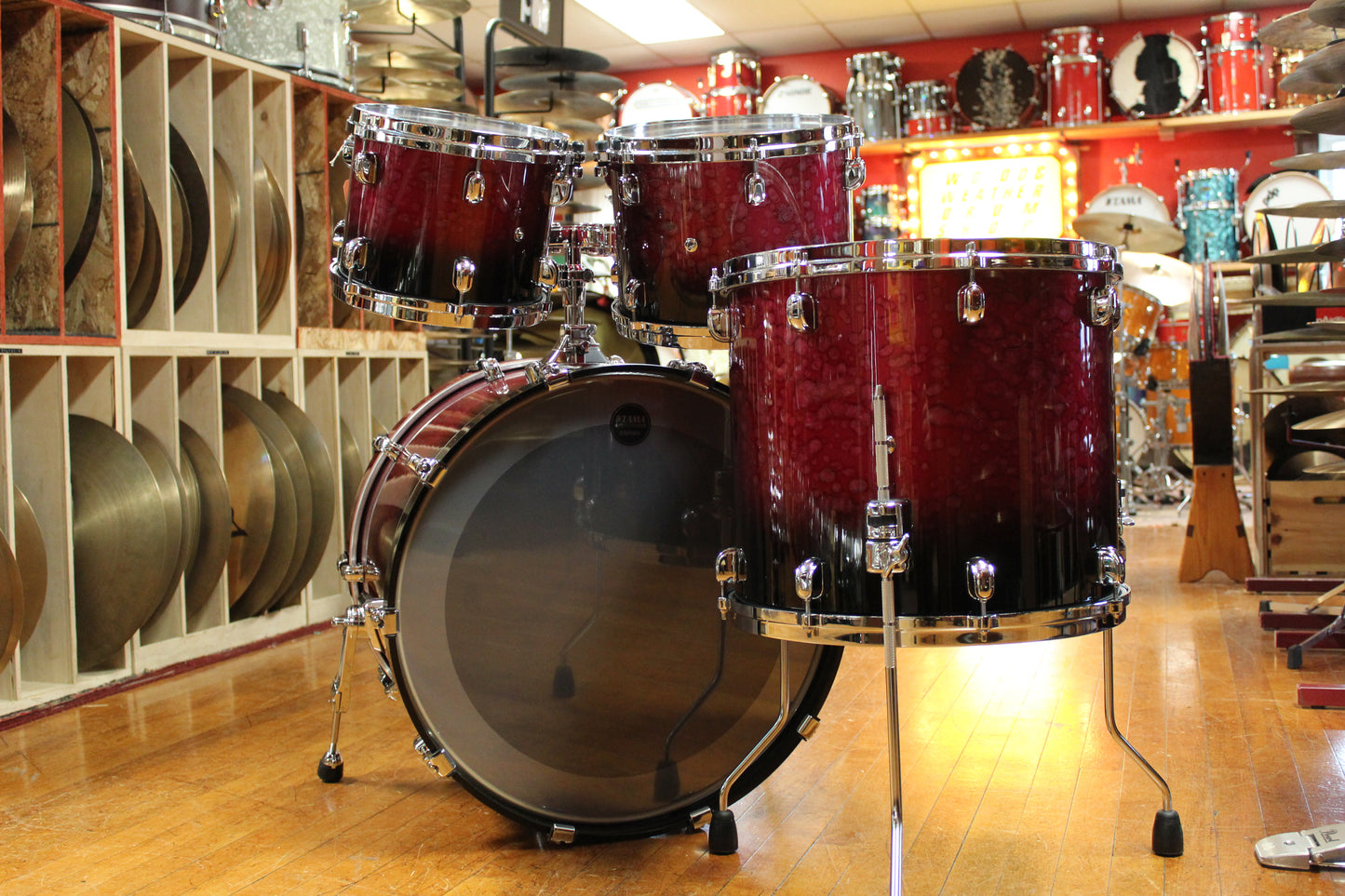 Tama Starclassic Walnut Birch Outfit in Molten Dark Raspberry Fade 16x22 8x10 9x12 14x16