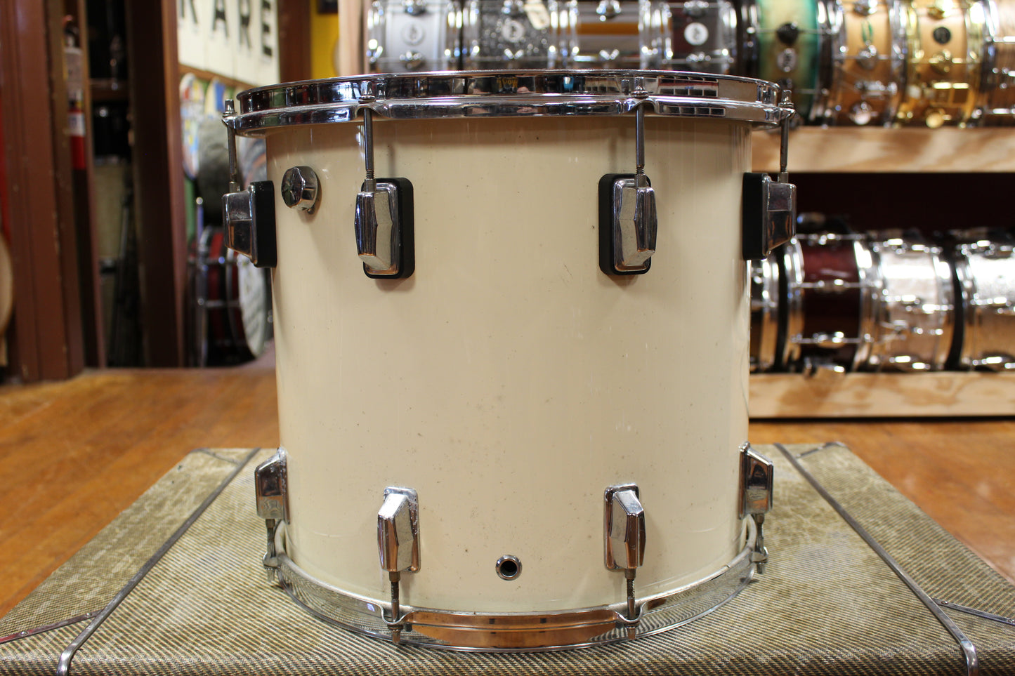 1990s Pearl 14x15 Extender Series Tom in Snow White