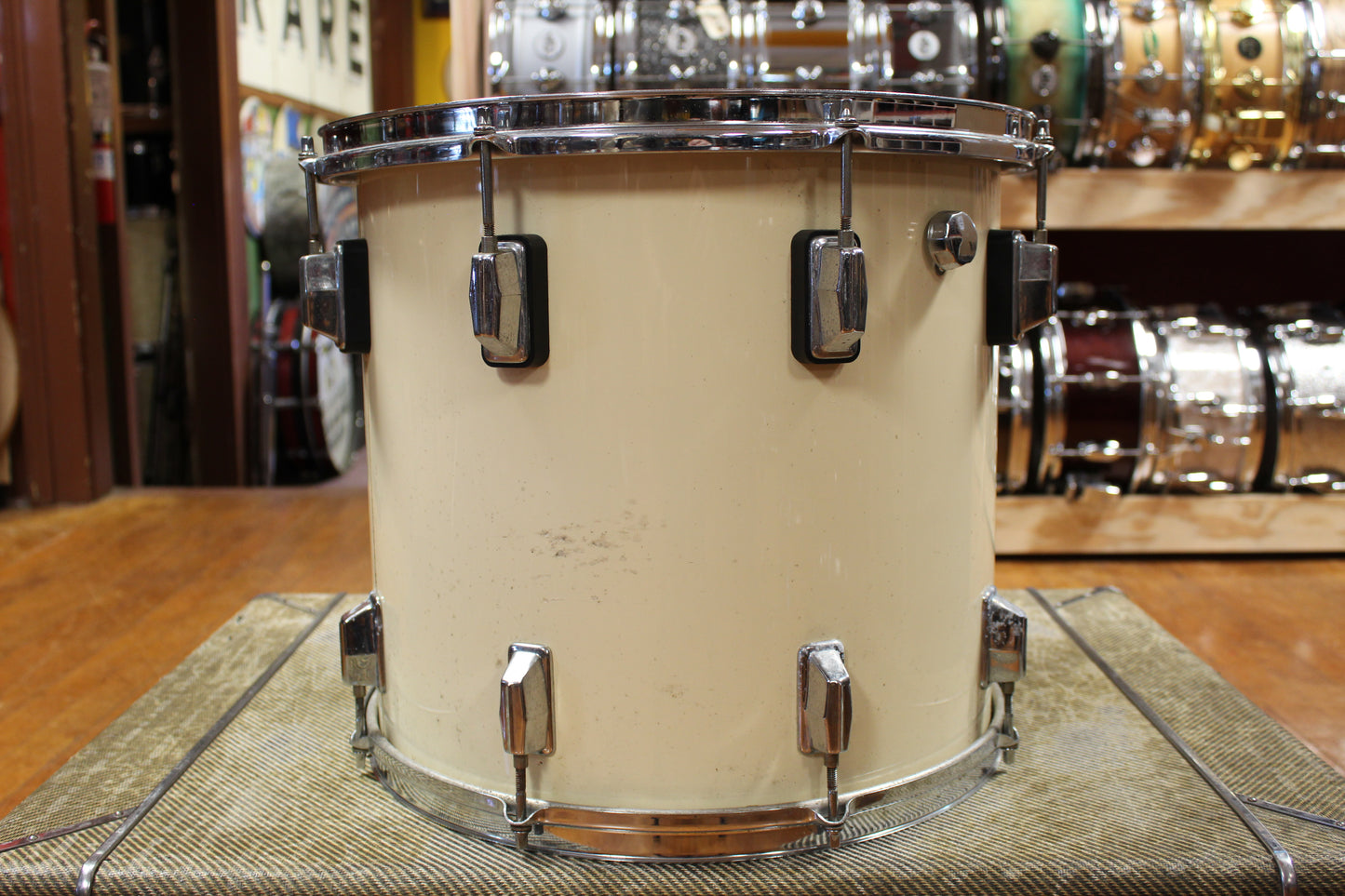 1990s Pearl 14x15 Extender Series Tom in Snow White