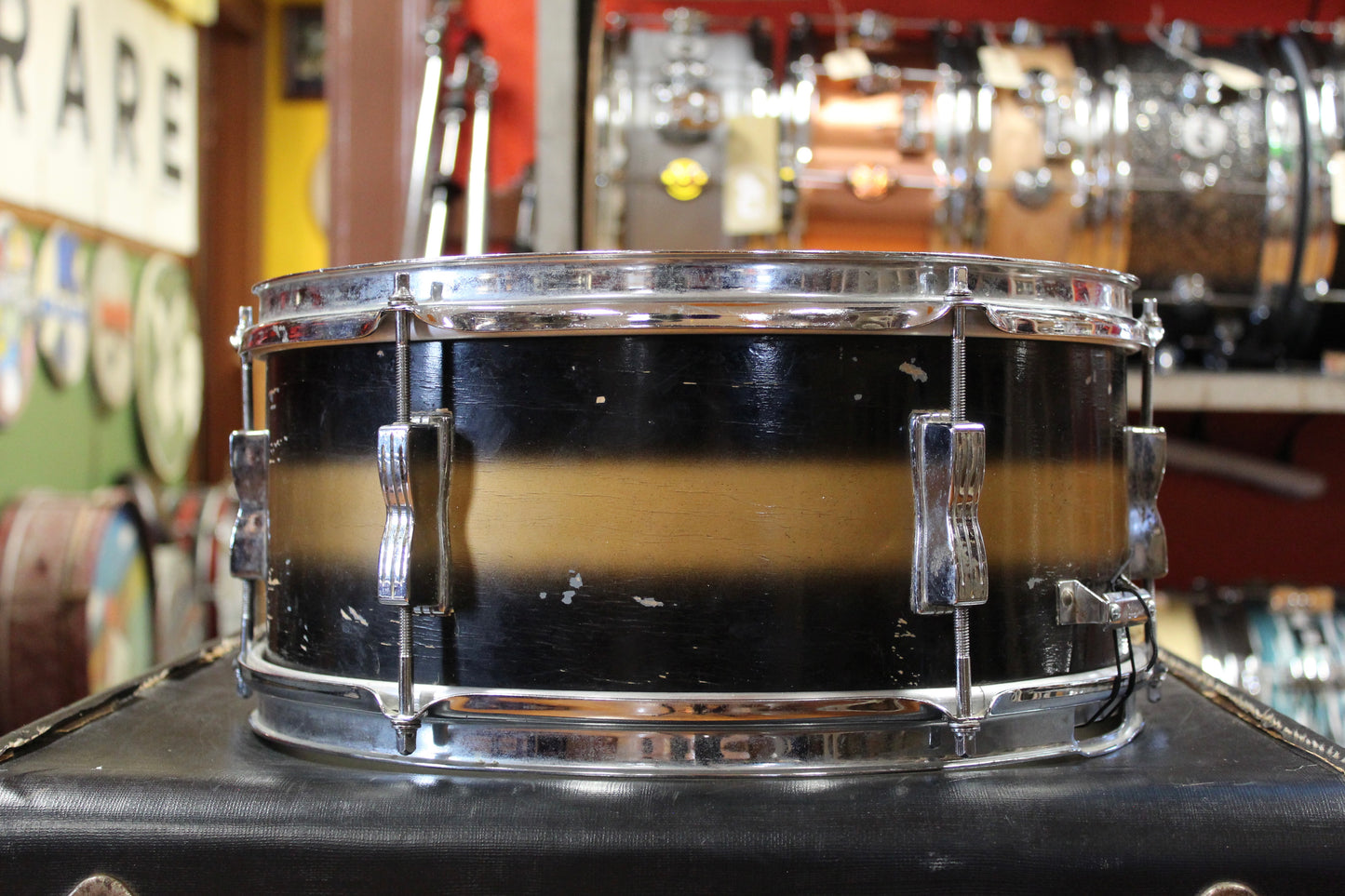 1962 Ludwig Pioneer 6.5x14 Snare Drum in Black & Gold Duco
