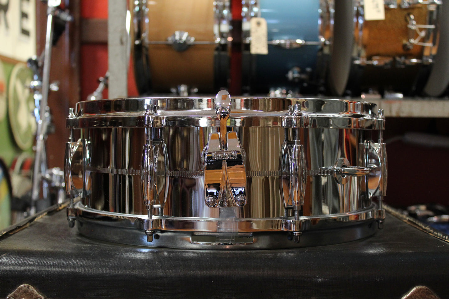 Gretsch USA Custom 5x14 Chrome Over Brass Snare Drum