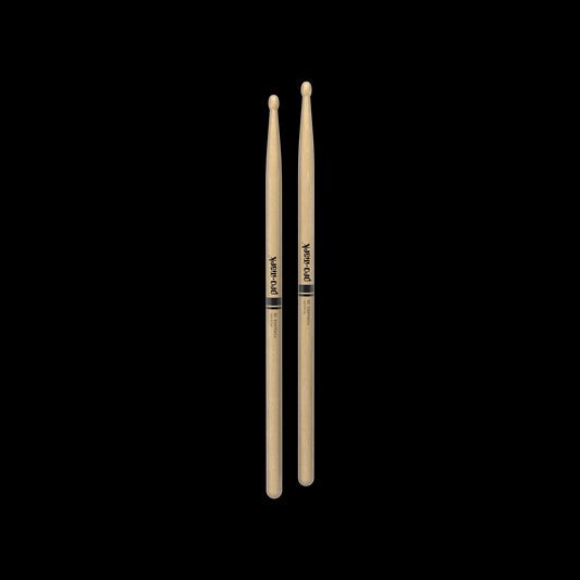 ProMark Classic Forward 2B Hickory Drumstick, Oval Wood Tip