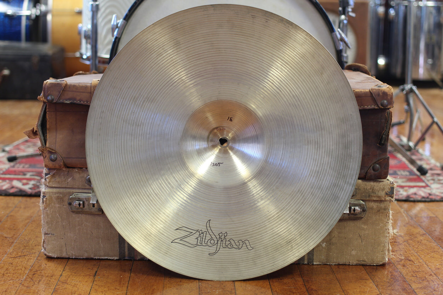 1970's A Zildjian 18" Crash Cymbal 1305g