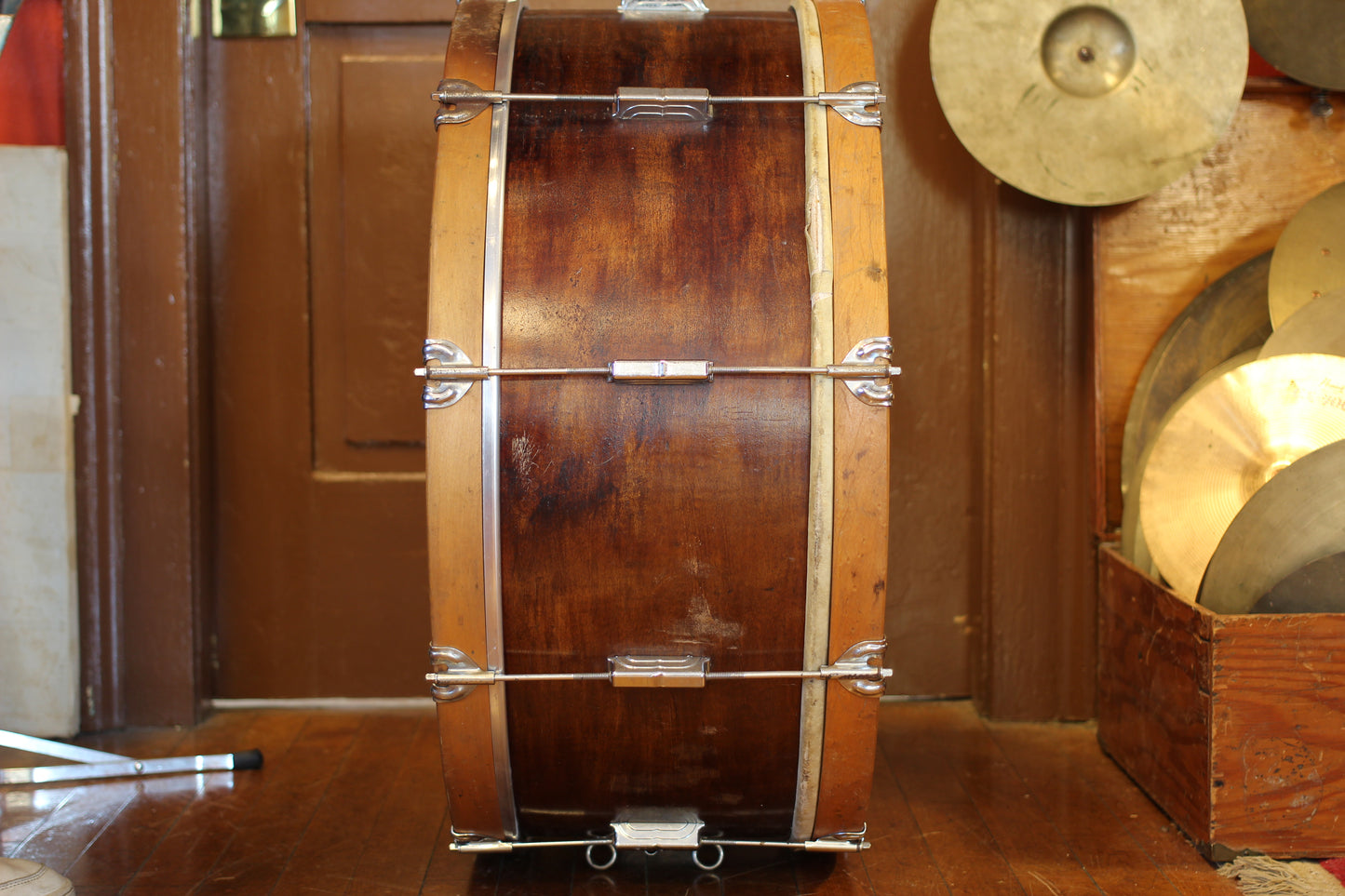 1960's Leedy 'Scotch Type' Bass Drum in Mahogany 10"x26"