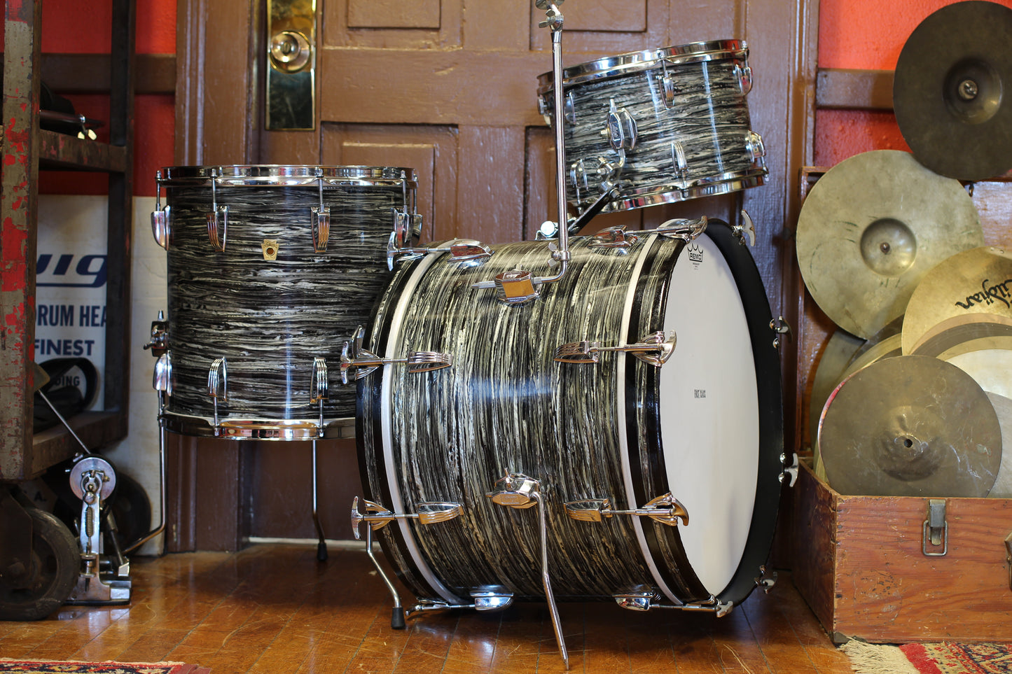 1968 Ludwig 'Downbeat' Outfit in Oyster Black Pearl 14x20 14x14 8x12
