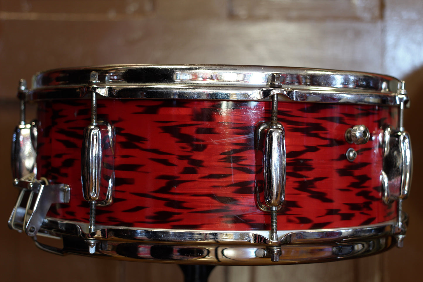1960's Slingerland 5.5"x14" Artist Model Snare Drum in Red Tiger Pearl