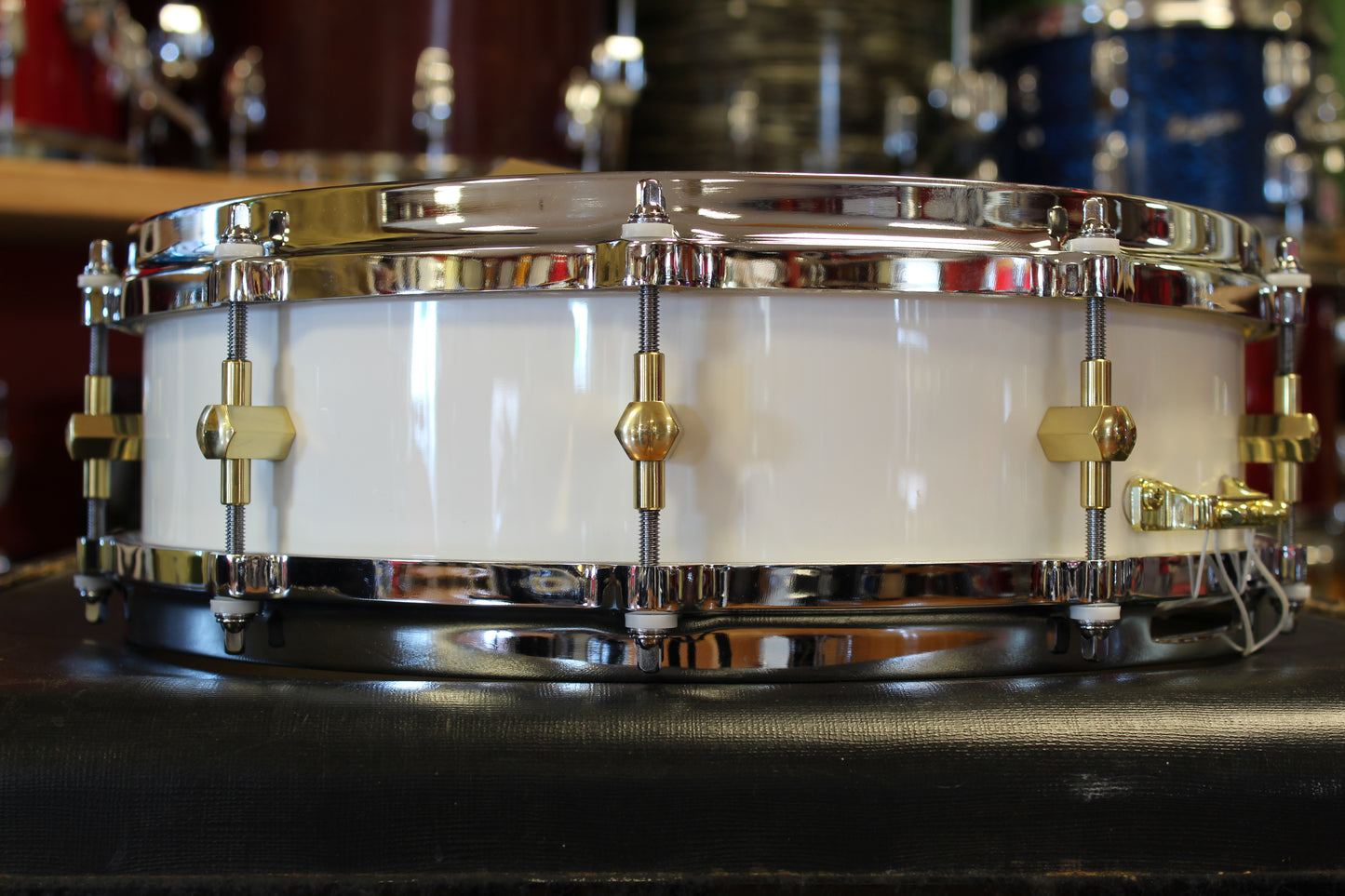 Noble & Cooley 3.875x14 Solid Shell Maple in White High Gloss