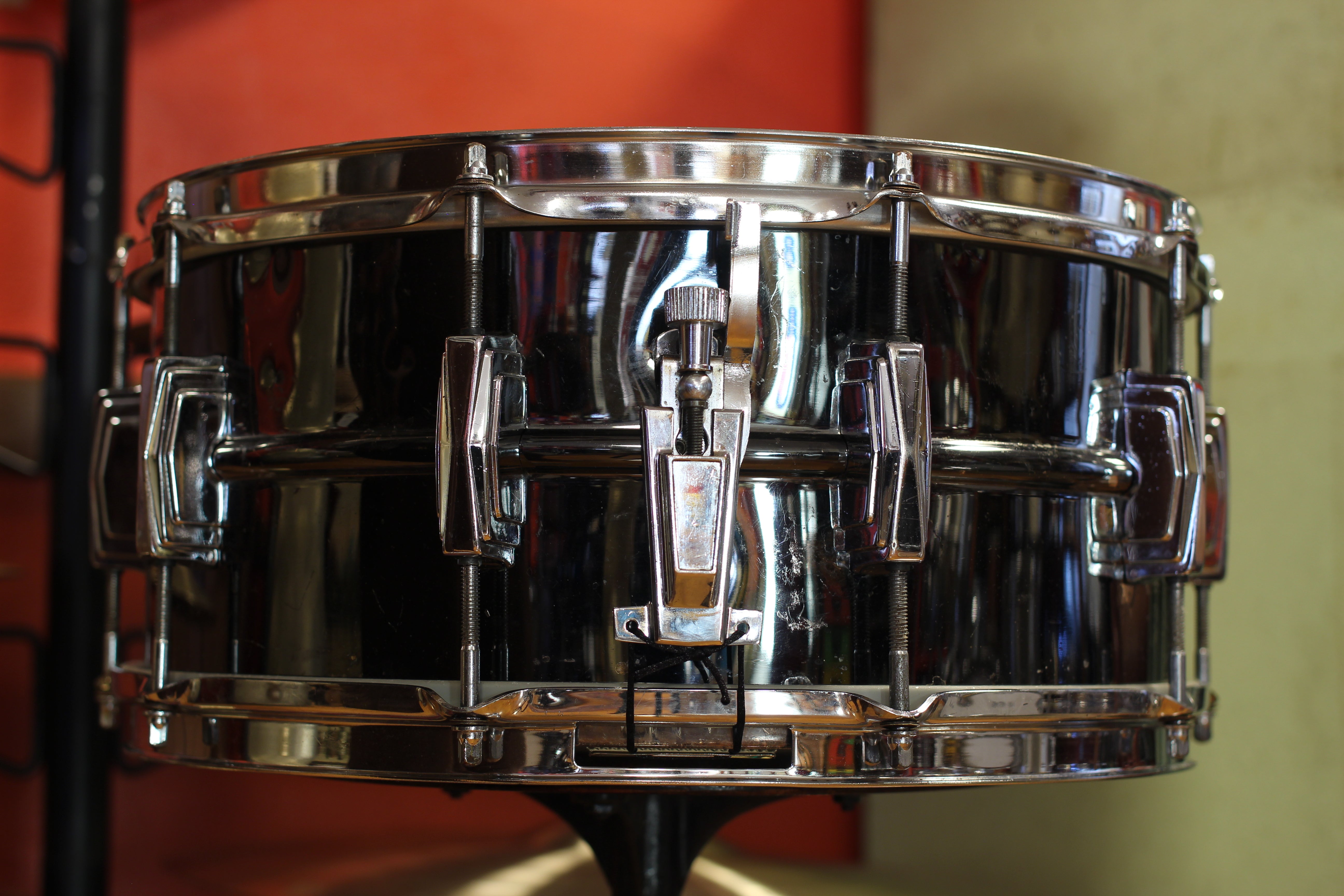 Ludwig black store beauty 70s