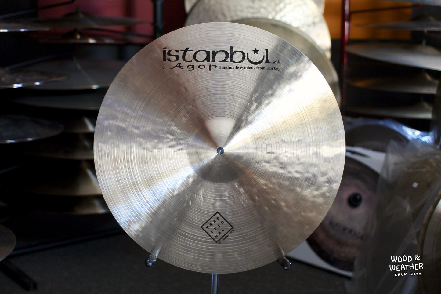 Istanbul Agop 18" Traditional Medium Crash Cymbal 1555g