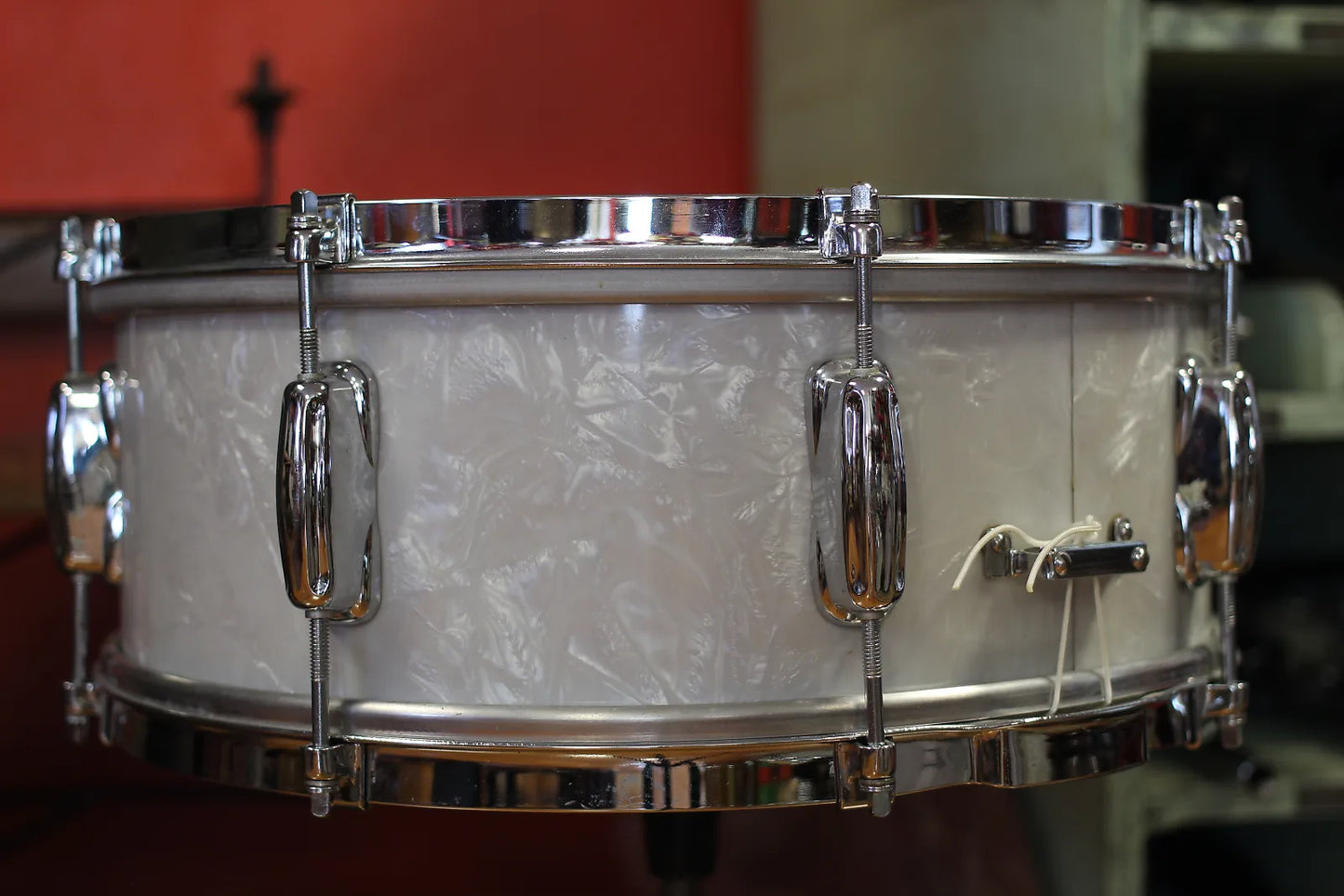 1962 Slingerland 5.5"X14" Student Model Snare Drum in White Marine Pearl